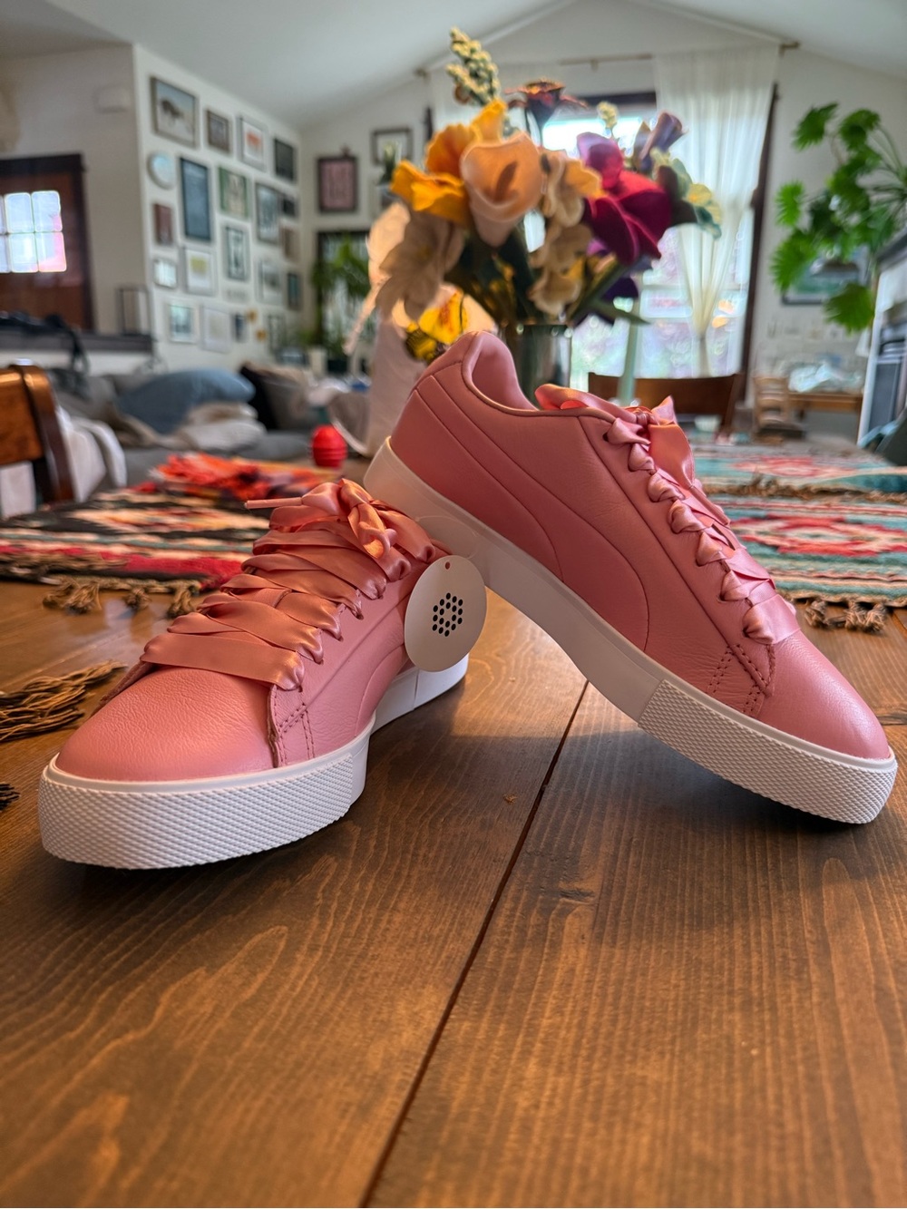 Ballet Pink Low-Top Women's Golf Shoe Sneakers - Brand New NWT never worn